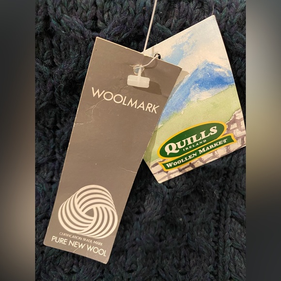 NWT Women's Teal Traditional Aran Wool Sweater Quill’s Woolen Market. Size L. - Picture 3 of 6